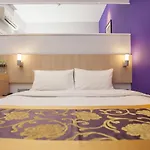 Orange Premier Hotel Taman Segar