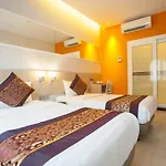 Orange Premier Hotel Taman Segar