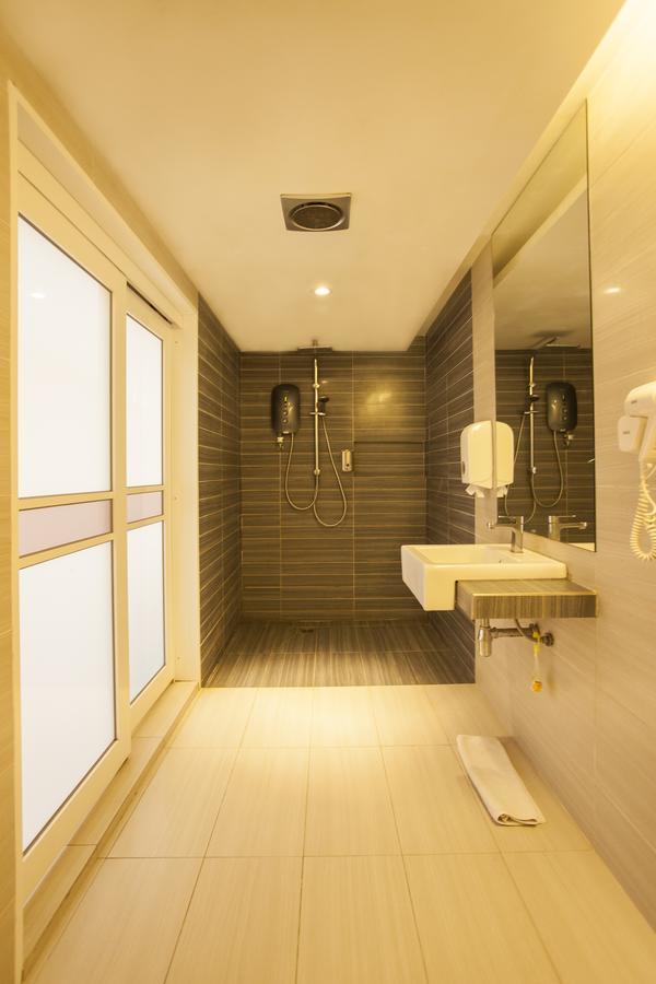 Orange Premier Taman Segar Kuala Lumpur
