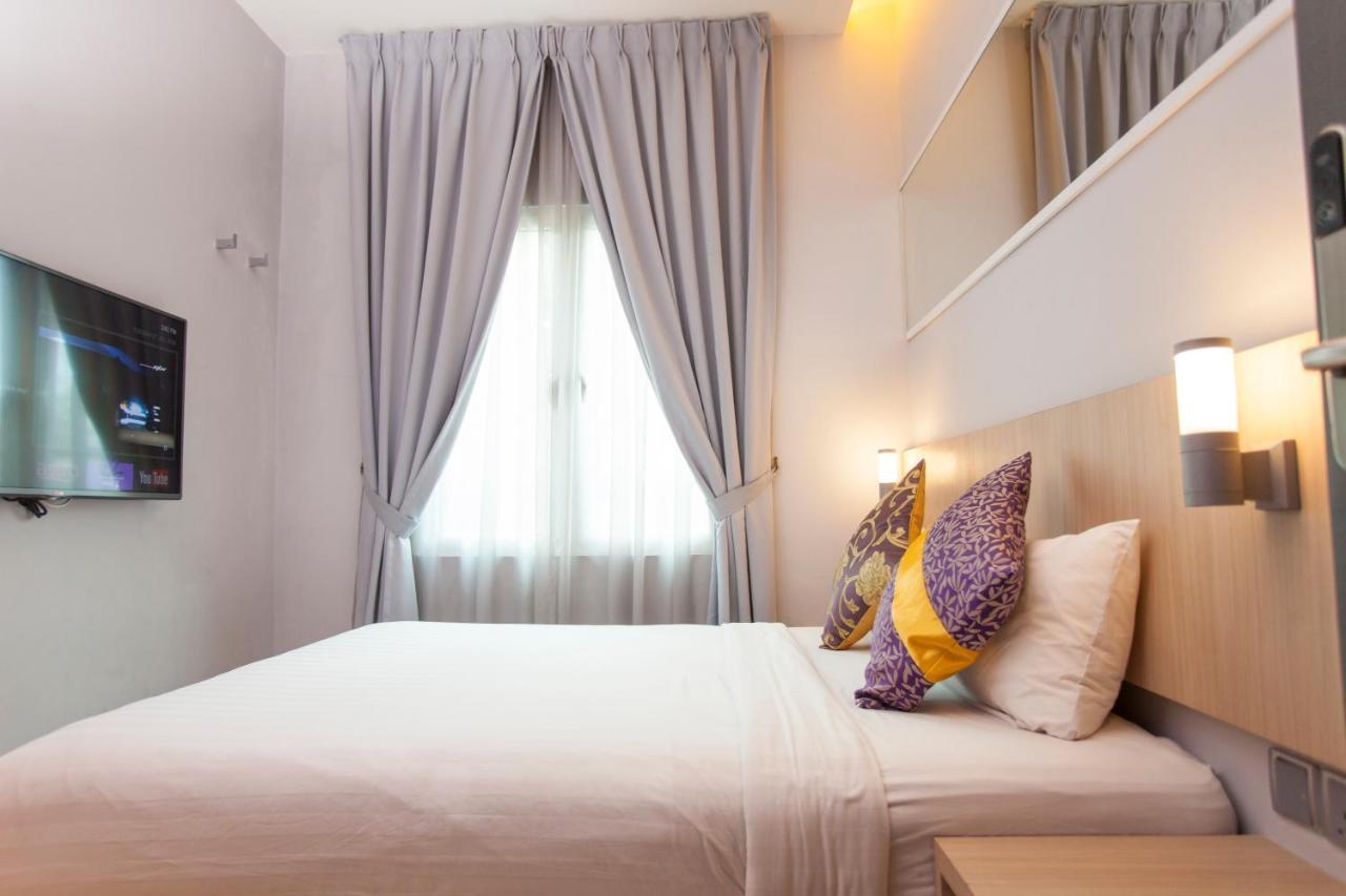 Orange Premier Taman Segar Hotel 3*
